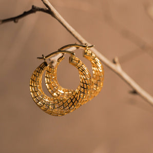 ELEGANT GOLD-PLATED SILVER HOOPS