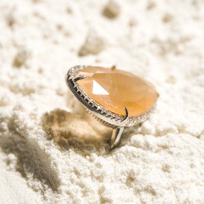 AMBER GLOW SILVER RING