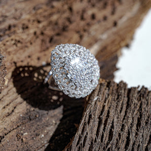 MAJESTIC GLIMMER SILVER RING