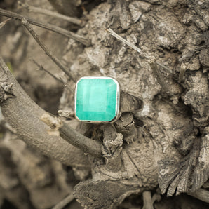 MEN EMERALD CUSHION RING