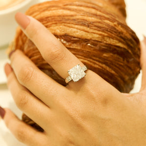 SOLITAIRE SPARKLE RING