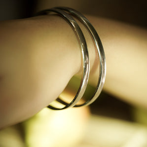 SILVER LUXE BANGLE