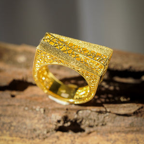 GOLDEN GEOMETRIC RING