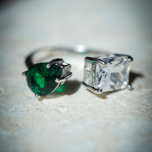 EMERALD & ICE DUET RING