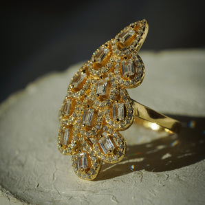 GOLDEN ZIRCONIA FEATHER RING