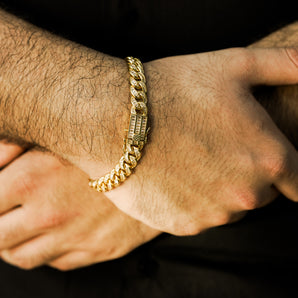 GOLDEN BAGUETTE LINK BRACELET